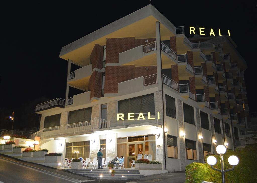 Hotel Reali Кьянчано-Терме Экстерьер фото