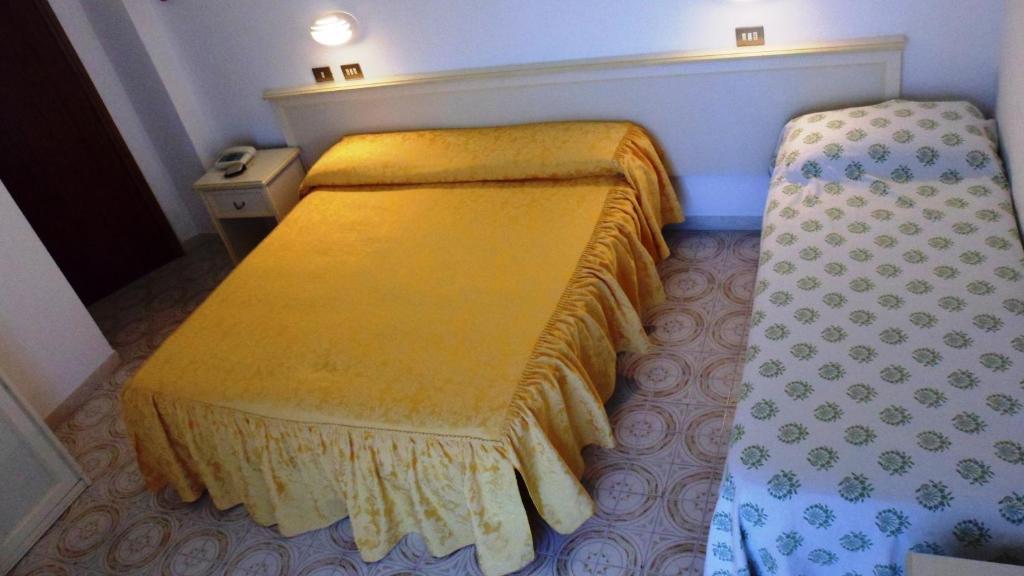 Hotel Reali Кьянчано-Терме Номер фото